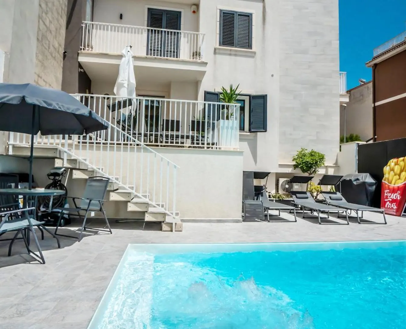 Scirocco Holiday House Diamante 罗索利尼
